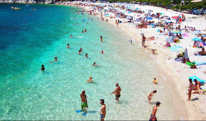  Mikros Gialos plaža 